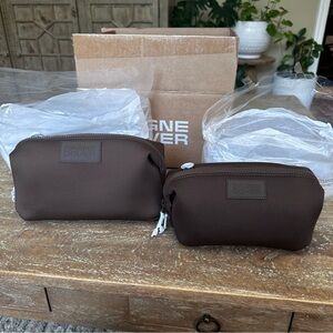 BNWT Dagne Dover Hunter Toiletry Set in RYE